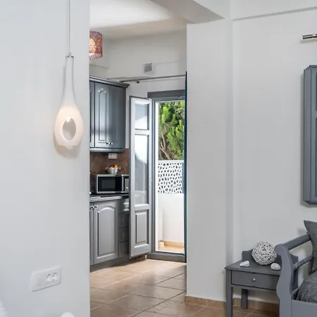 Apartment Ladas *